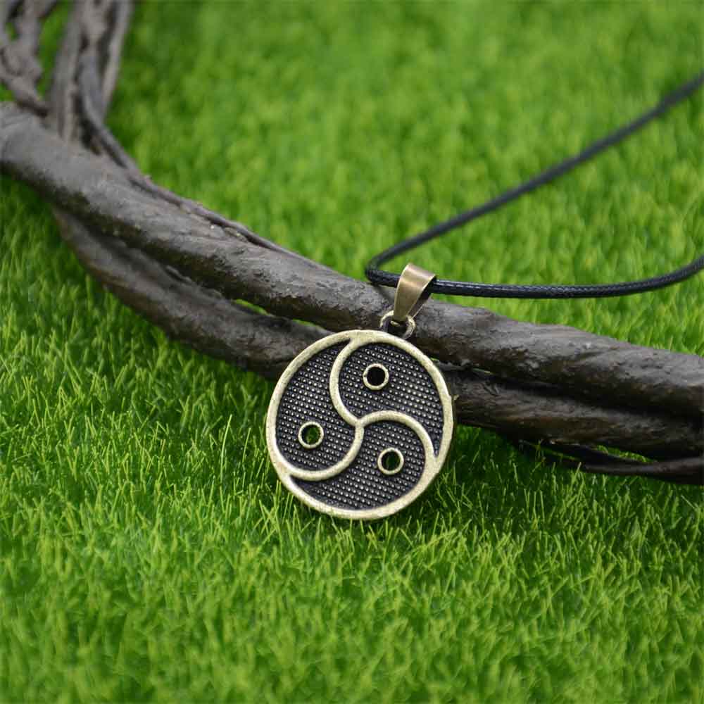 Bdsm Logo Quốc Huy Charm Mặt D - đánh giá và giá Ethnic Fashion Logo