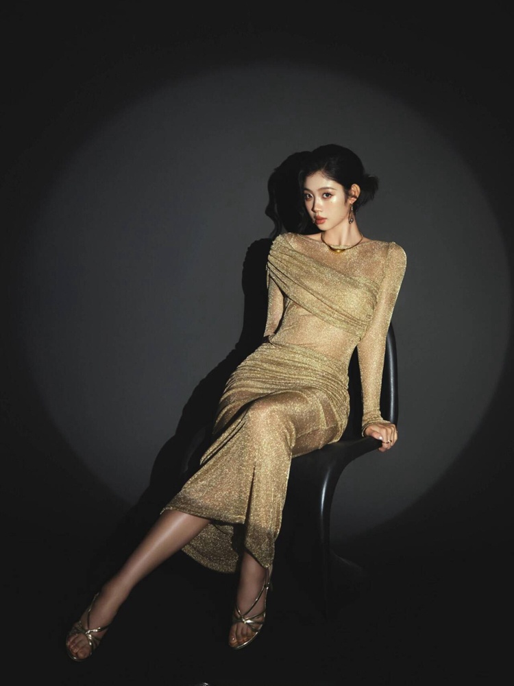 Personal Portrait Image Photo  - đánh giá và giá Ethnic Fashion Magazine