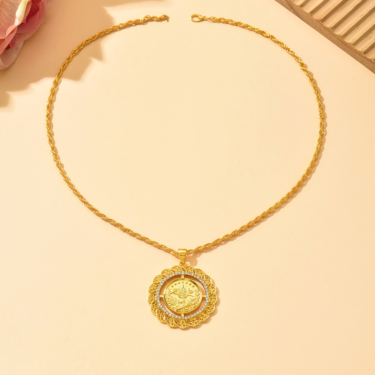 Vintage Golden Coin Necklace T - đánh giá và giá Ethnic Wear Fashion Designer